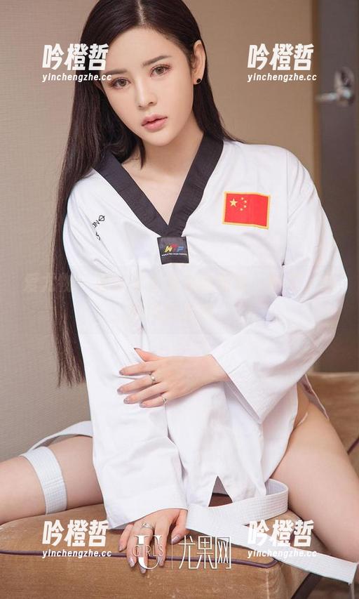 爱尤物 - 穆菲菲女友来的图包，好吧，这画风我喜欢。