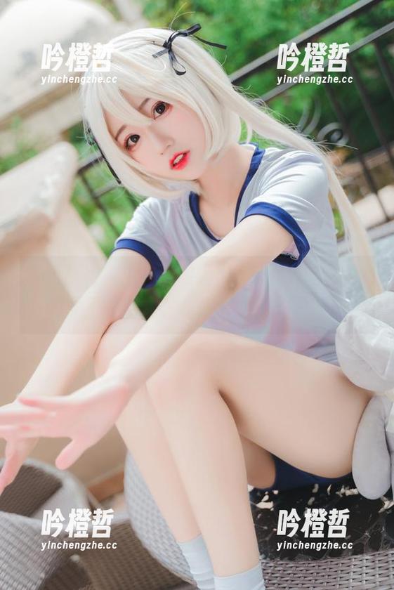 猫君君MaoJun 套图反转人生:猫君君MaoJun,收起你的女王手势,我是好奇猫不是乖猫哦