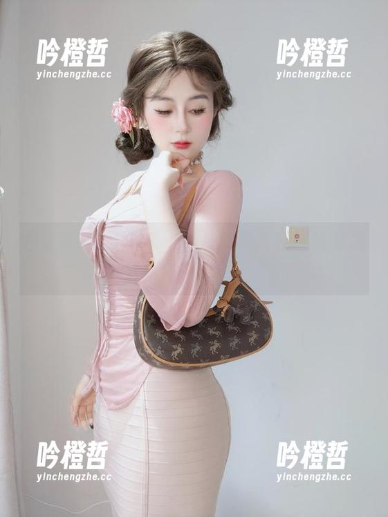 白银81到此一游，学妹的照片构图太有趣了吧？