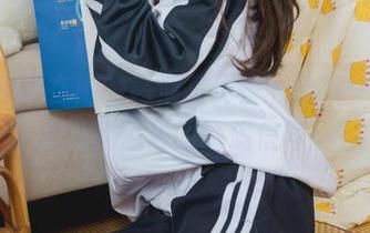 神沢永莉在她的高清写真里，给我一种不想当欧尼酱的明确信号！
