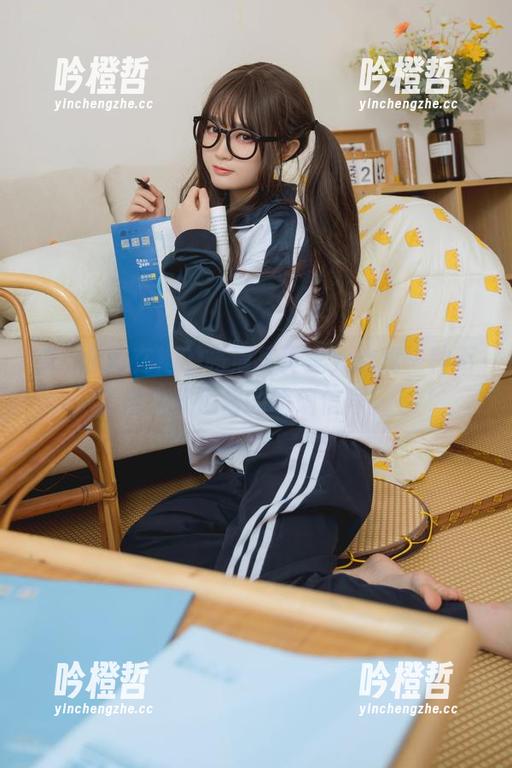 神沢永莉在她的高清写真里，给我一种不想当欧尼酱的明确信号！