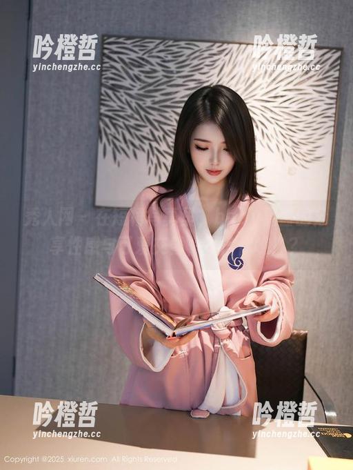 秀人网 - 在短裙写真里，baby嘉茵的分享性感与可爱交替，不信你瞧！？
