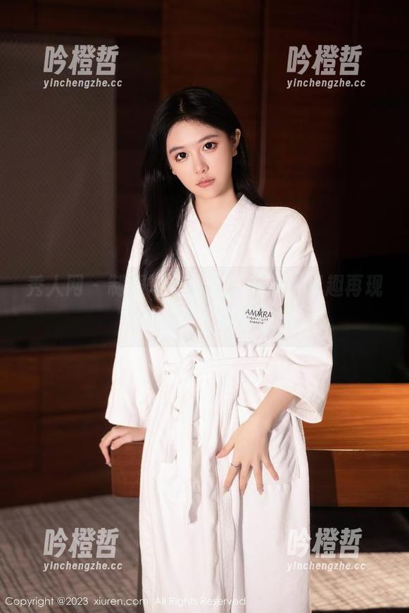 秀人网 - 制服写真归来，乔一一风趣再现，精选带给你欢乐！