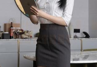 秀人网 – 南初妹妹的短裙合集，别眨眼，精彩都在这里呢！