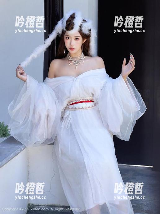 秀人网 - 吃白菜的vi菜菜，大海可是你的舞台，这高清泳衣图册要被我翻倍分享了！