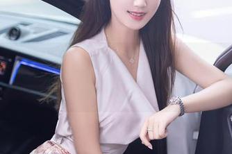秀人网 – 圣诞卡片都要自愧不如，媃柔的免费作品一发不可收拾！