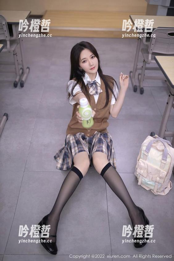 秀人网 - 安然maleah的水手服，可爱到偷心的分享合集