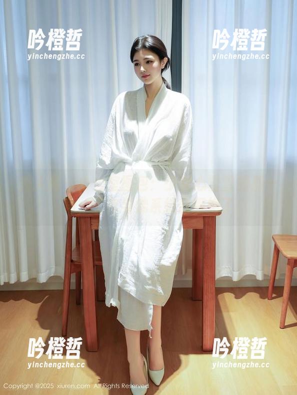 秀人网 - 办公室图包：少女心雪雪的那一角，工作与佛系结合得绝了