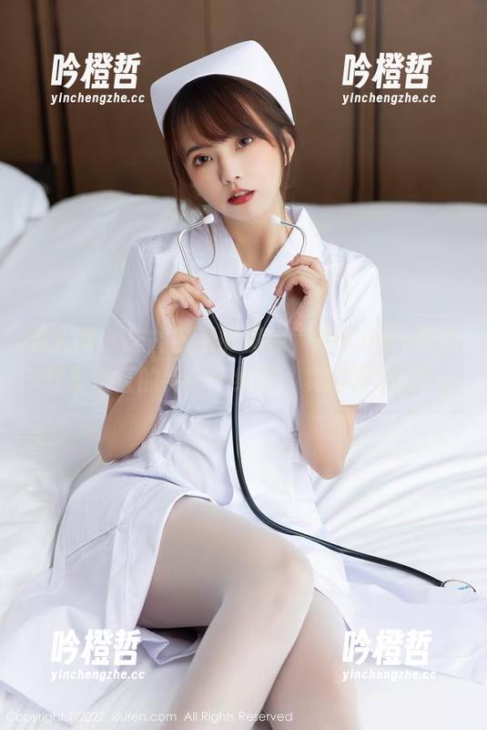 秀人网 - 忘掉普通的图库，晓梦may带你分享浴缸的另一个维度，真的没见过！