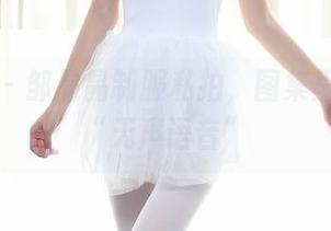 秀人网 – 邹晶晶制服私拍，图集里的那些“无声语音”