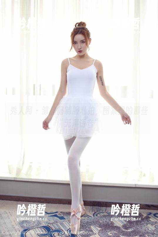 秀人网 - 邹晶晶制服私拍，图集里的那些“无声语音”