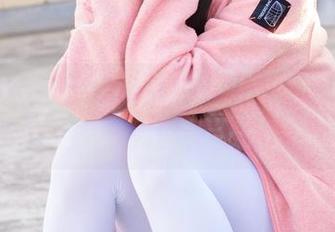 稚乖画册 – 吉他少女的私房时光，赤西夜夜为你调音