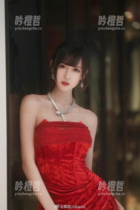 腐团儿Ikaros 美图超级加分,肉丝与腐团儿Ikaros的紧密融合,无圣光,让我脑海里一闪而过…