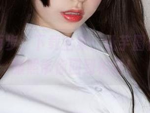 出来走两步，下载全集：让芋圆侑子的校服照带你回到校园！