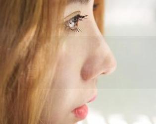 蜜桃社 – 咕噜Sweet眼镜写真，期待又害怕的更新内容。