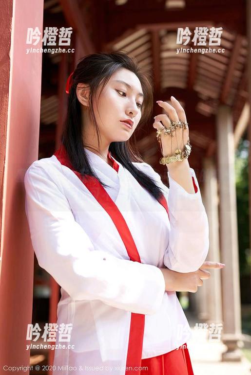 蜜桃社 - 木奈奈的清纯——可下载的套图，乖乖的可不一定像表面那样。