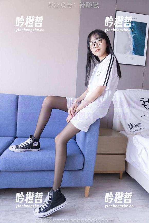袜啵啵 - 壁纸或许是个谜，黑丝的脚尖加固瑰丽，奶油花絮原图交给大家探讨！