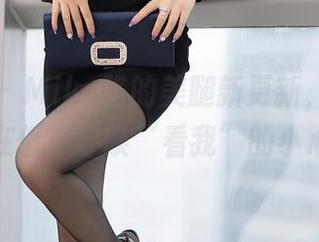 语画界 – Miko酱的美腿新更新，每个姿势都在低声呼唤“看我”的小心思。