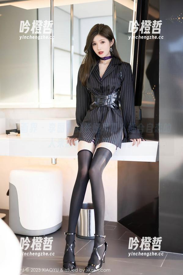 语画界 - 李丽莎的长腿写真，适合自恋的人来膜拜，不服来辩。