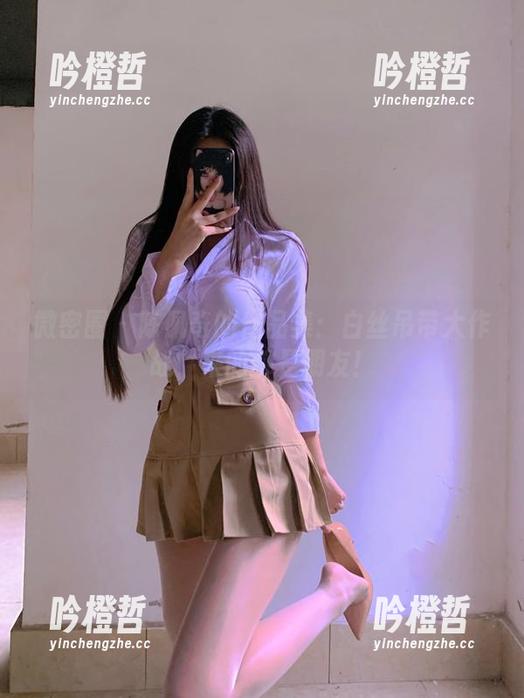 微密圈 - 陈佩奇的作品集：白丝吊带大作战，来的都是朋友！