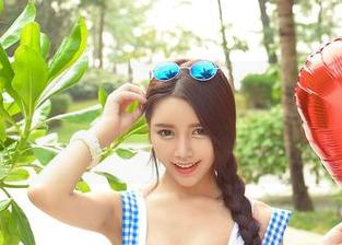 青豆客 – 职业装里的Akiki朱若慕，天天浮想联翩，谁说职场不能惊艳？