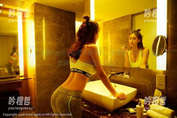 青豆客-汪佩妮Penny 青豆客 - 汪佩妮Penny的水手服写真,像波浪一样涌上心头,那种潮湿又愉悦的气息!